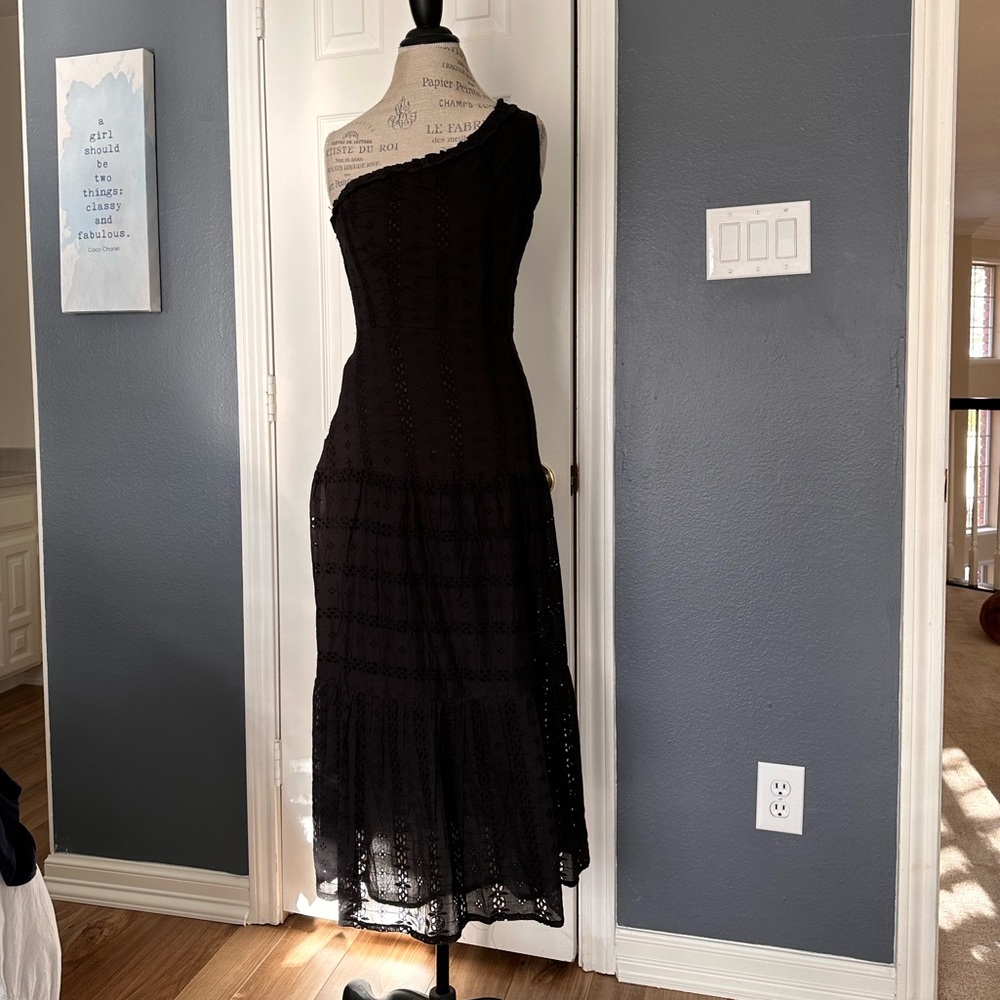 Taylor Black One Shoulder Maxi Size 2